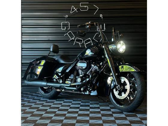 HARLEY-DAVIDSON ROAD KING SPECIAL 